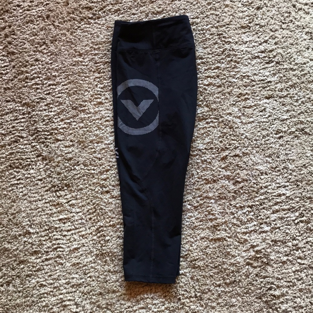 Virus Compression Capris - Picture 2 of 2
